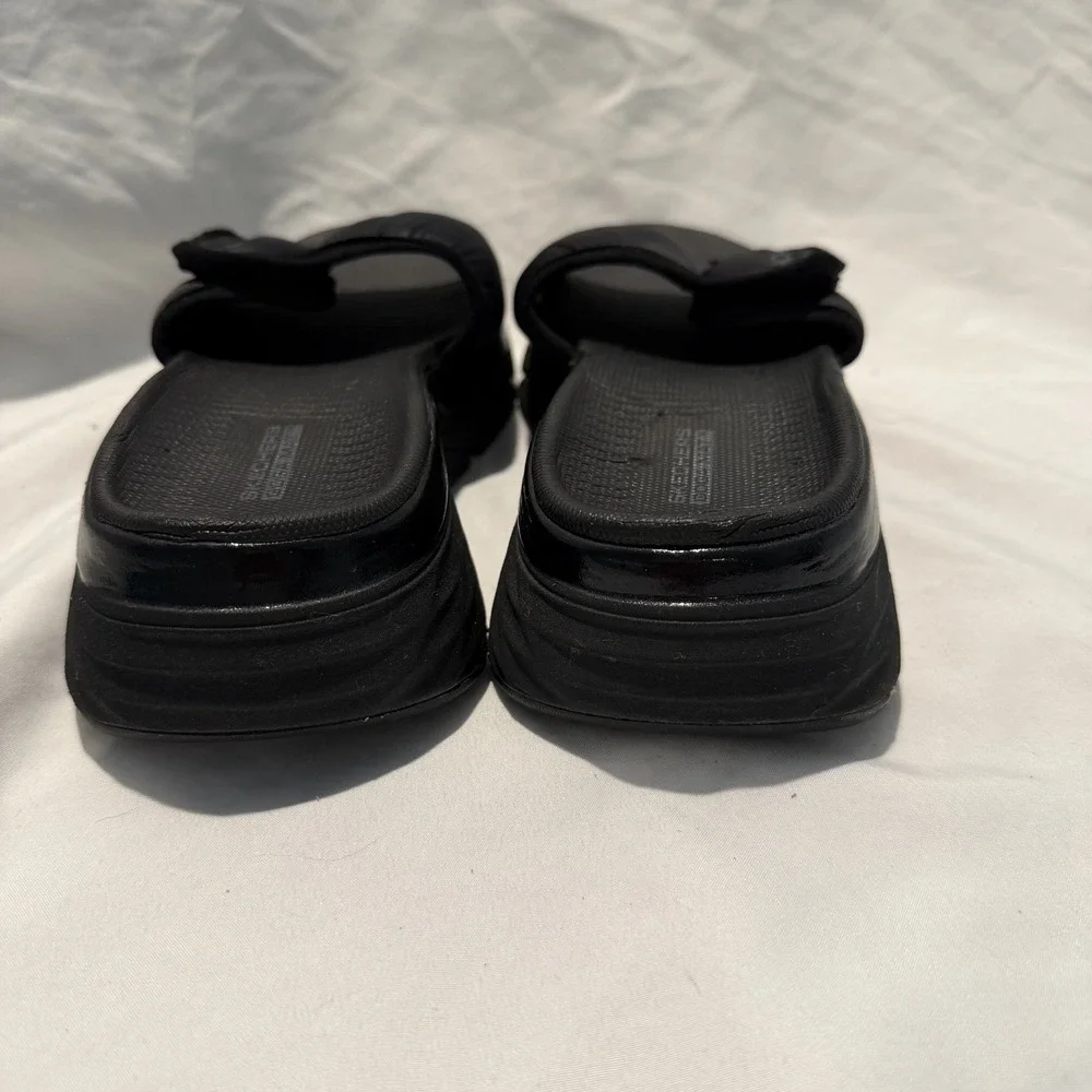 Skechers Black Slide Sandals Wedge Comfort‎ Adjustable Strap Hook & Loop Logo